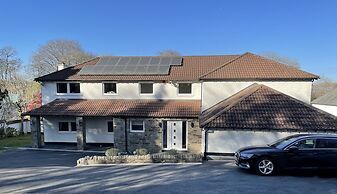 Stunning, Contemporary 1 Bedroom En-suite Annexe