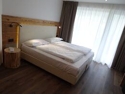 Active Alm Hotel