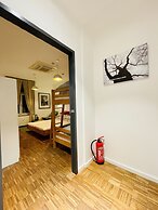 JC&BLUE Guesthouse - Hostel