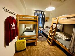 JC&BLUE Guesthouse - Hostel