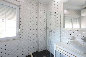 Apartments Flower Residence