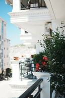 Apartments Flower Residence