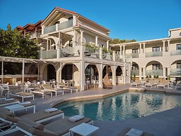 Nikon Boutique Hotel