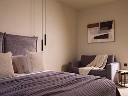 Nikon Boutique Hotel