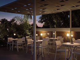 Nikon Boutique Hotel
