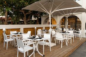 Nikon Boutique Hotel