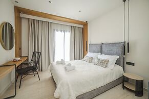 Nikon Boutique Hotel