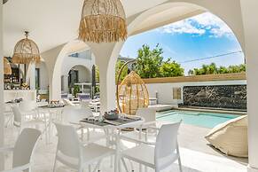 Nikon Boutique Hotel