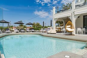 Nikon Boutique Hotel