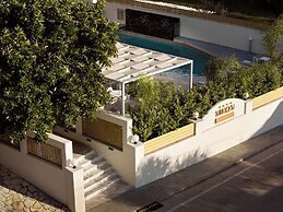 Nikon Boutique Hotel