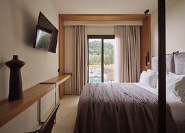 Nikon Boutique Hotel