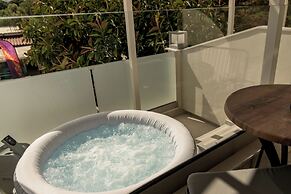 Nikon Boutique Hotel