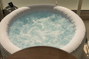 Nikon Boutique Hotel