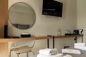 Nikon Boutique Hotel