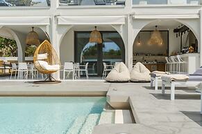 Nikon Boutique Hotel