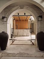 Nikon Boutique Hotel