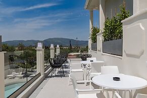 Nikon Boutique Hotel