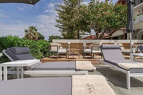 Nikon Boutique Hotel