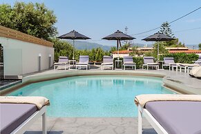 Nikon Boutique Hotel