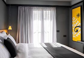 3 Pines Design Living