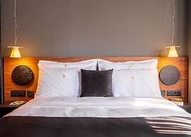 3 Pines Design Living