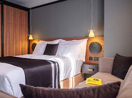 3 Pines Design Living