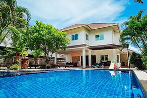 Captivating 3-bed Villa in Muang Pattaya