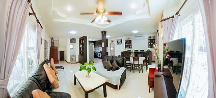 Captivating 3-bed Villa in Muang Pattaya