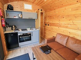 The Shepherds Hut at Bridge Lake Farm & Fishery