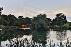 The Shepherds Hut at Bridge Lake Farm & Fishery