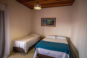 Mar Egeu Arte & Pouso