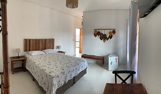 Mar Egeu Arte & Pouso