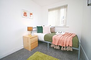 Isla House - Newport City Centre - Sleeps 7