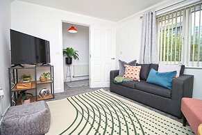 Isla House - Newport City Centre - Sleeps 7