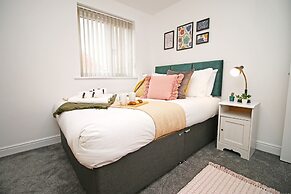 Isla House - Newport City Centre - Sleeps 7