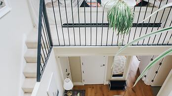 The Loft 2BR Duplex 82 Cathedral Cardiff Parking