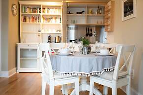 The Loft 2BR Duplex 82 Cathedral Cardiff Parking