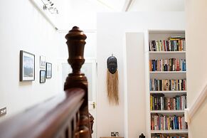 The Loft 2BR Duplex 82 Cathedral Cardiff Parking