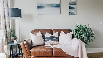 The Loft 2BR Duplex 82 Cathedral Cardiff Parking