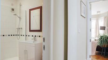 The Loft 2BR Duplex 82 Cathedral Cardiff Parking