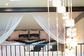 The Loft 2BR Duplex 82 Cathedral Cardiff Parking