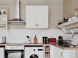 The Loft 2BR Duplex 82 Cathedral Cardiff Parking