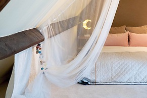 The Loft 2BR Duplex 82 Cathedral Cardiff Parking