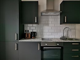 Eveswell Studios Comfort Studio 10