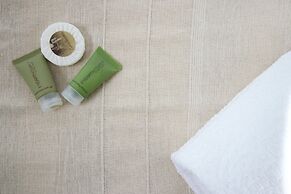 Eveswell Studios Comfort Studio 10