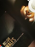 Eveswell Studios Comfort Studio 10