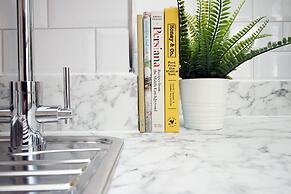 Eveswell Studios Comfort Studio 10