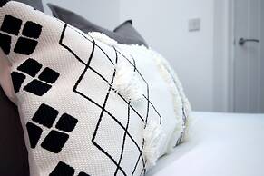 Eveswell Studios Comfort Studio 10