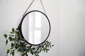 Eveswell Studios Comfort Studio 10