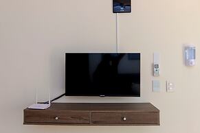 Breezy & Bright Full Apartment